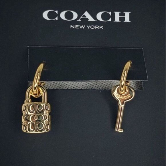 COACH Earrings Quilted Padlock Key Mismatch Earrings Gold Signature Logo - Picture 5 of 12